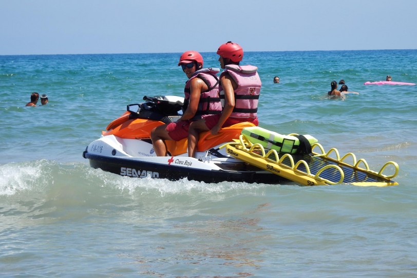Gandia privatiza el servicio de socorrismo de playa tras sacarlo a concurso