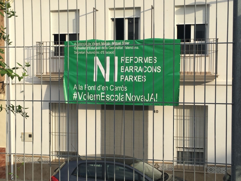 Vídeo de la concentración esta mañana en el colegio de la Font