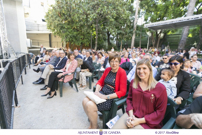 El festival de bandas de cornetas y tambores abarrota la Casa de la Marquesa