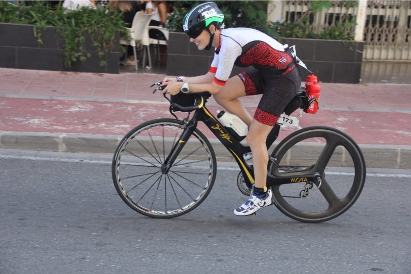 Kuri Moya del Club Tutriatlon, campeona autonómica en el Full ICAN Gandia