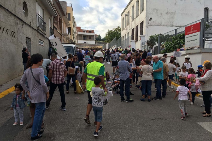Cabuts i Sabuts. Conselleria acepta el desalojo del colegio de la Font