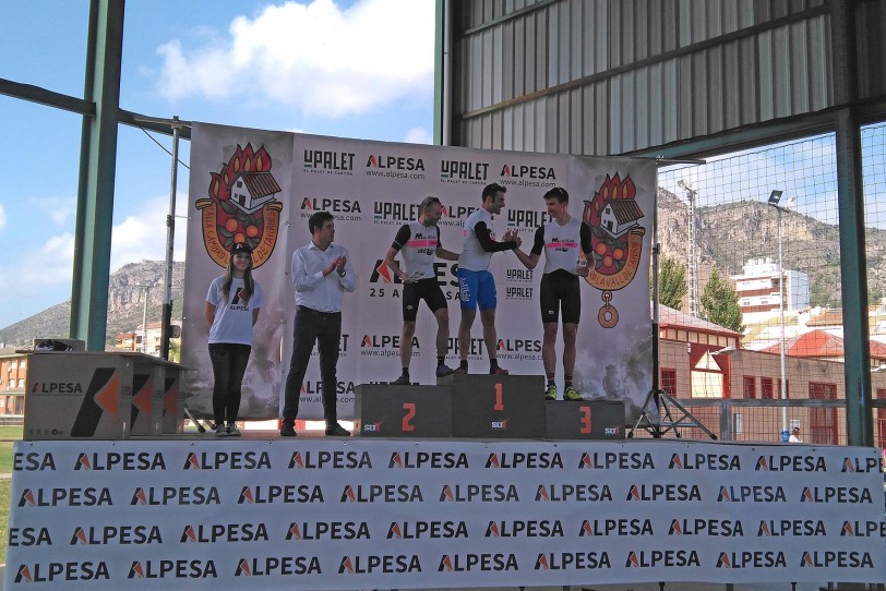 El equipo Monblau copa la IV marcha BTT Cambro- Alpesa de Tavernes
