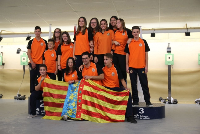 Oro y plata para las jóvenes del Club de Tiro Olímpico Oliva