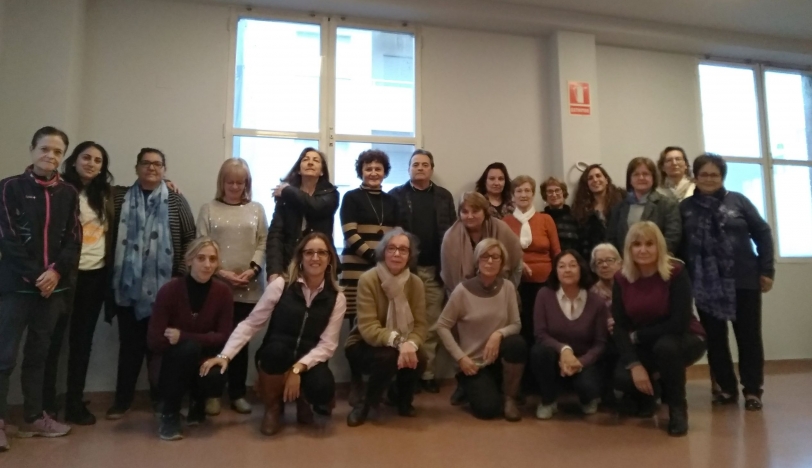 Finaliza el curso de acción formativa de atención a la dependencia en Oliva