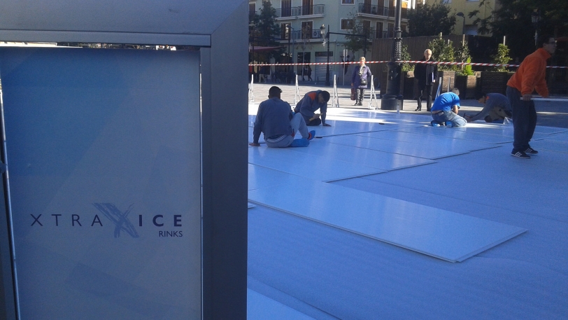 Gandia recupera la pista de hielo en el Prado para estas Navidades