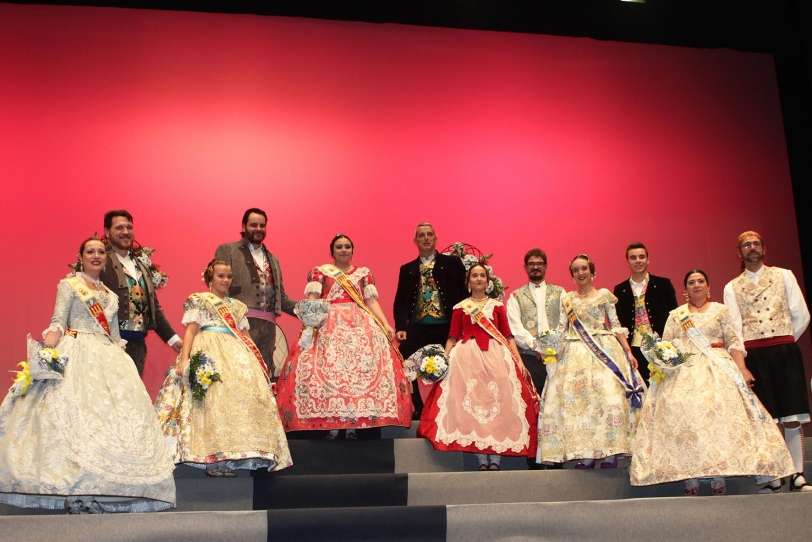 La Falla Escola Pia de Gandia presenta a sus Reinas Falleras del 2018