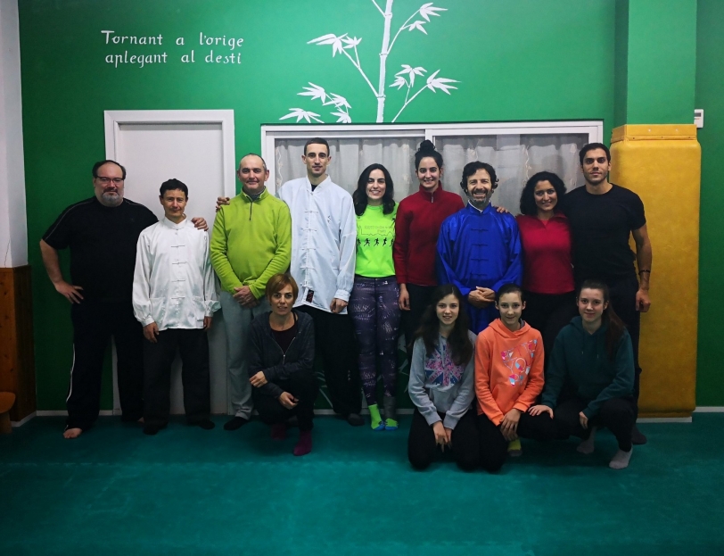 Oliva acoge una jornada de salud integral dirigida por Ferran Bonet