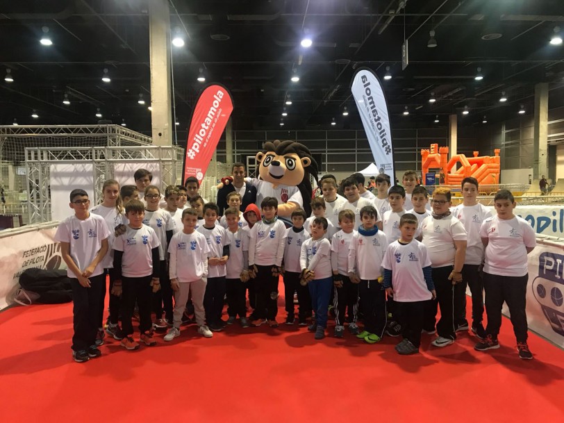 Los más pequeños de l'Alqueria de la Comtessa visitan la Expojove
