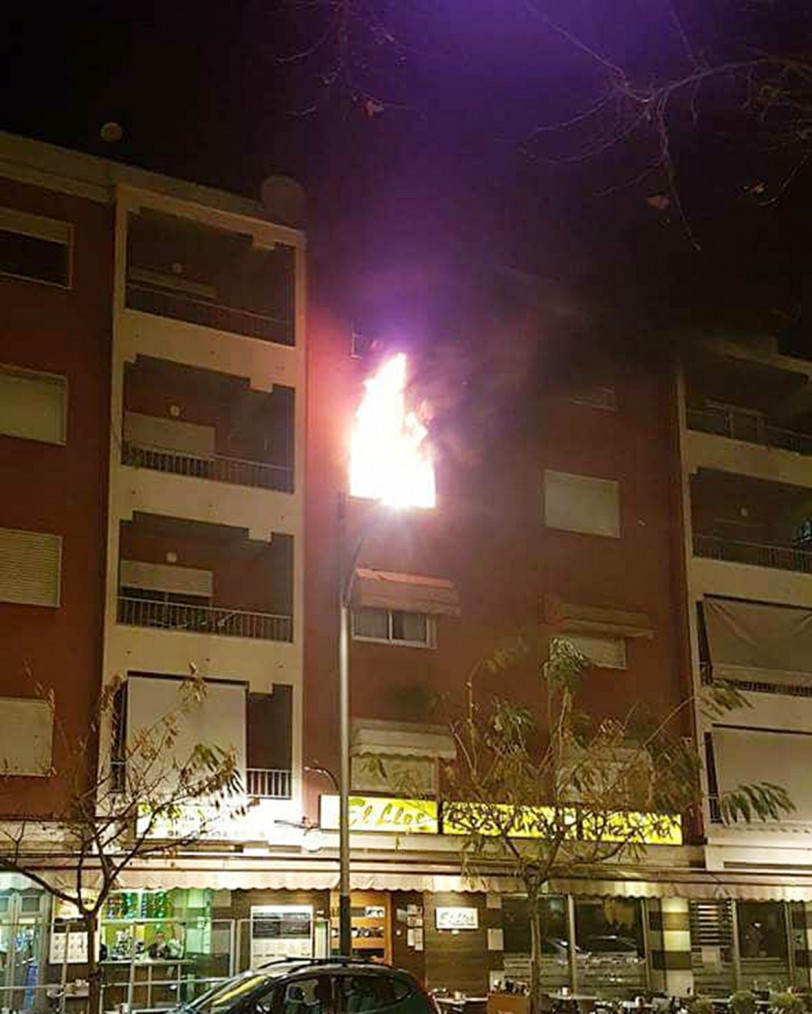 Los Bomberos sofocan incendios en Gandia y Oliva el primer día de Año Nuevo
