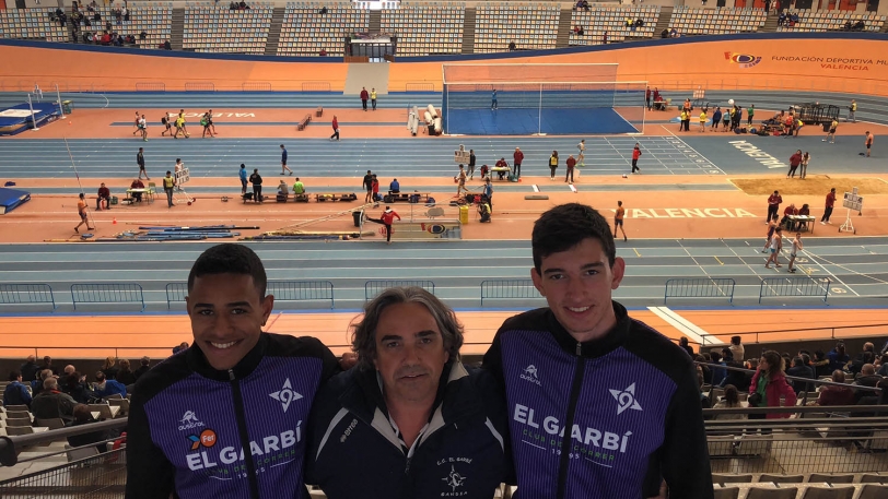 El atleta Luis Salort del Club de Córrer El Garbí bate su propio record