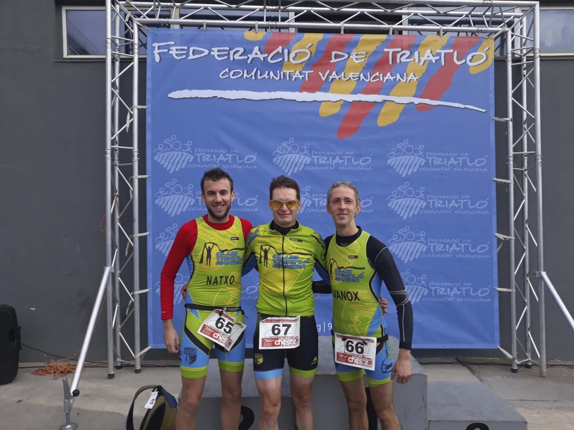 El Club Triatló Gandia logra una cuarta posición por equipos en Cheste