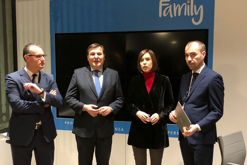 CaixaBank inaugura la Store Gandia en un evento abierto a los clientes