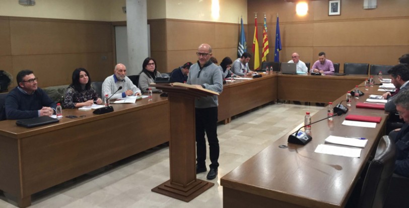 Domingo Pérez toma posesión del acta como regidor en Tavernes