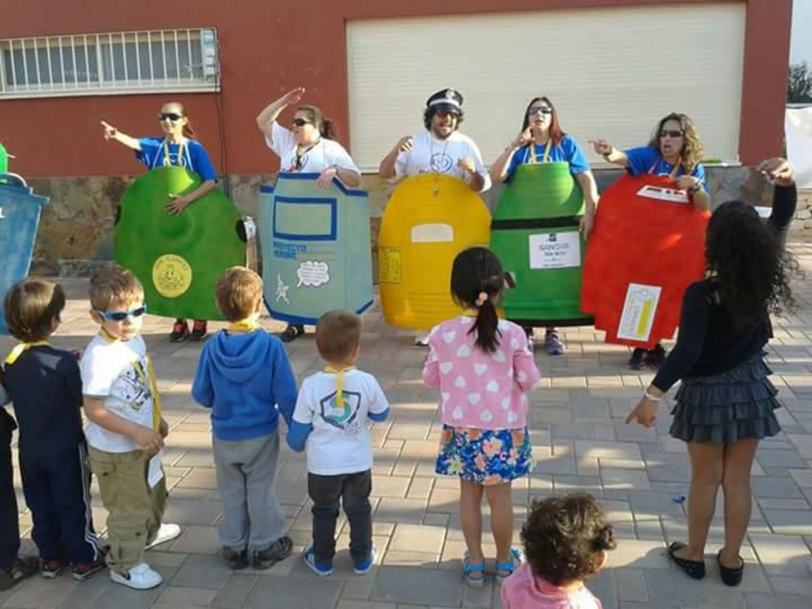 Organizadas varias actividades medioambientales infantiles en Benirredrà