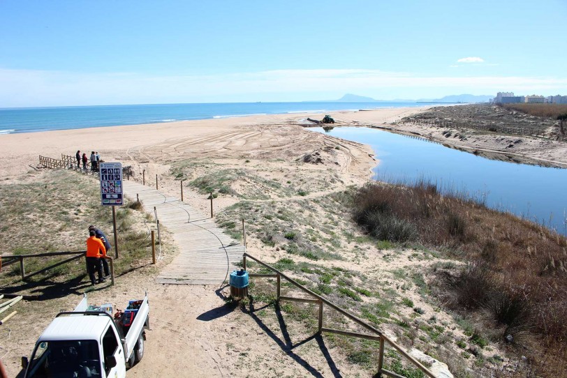 Xeraco asume el coste de abrir la desembocadura del río Vaca hacia el mar