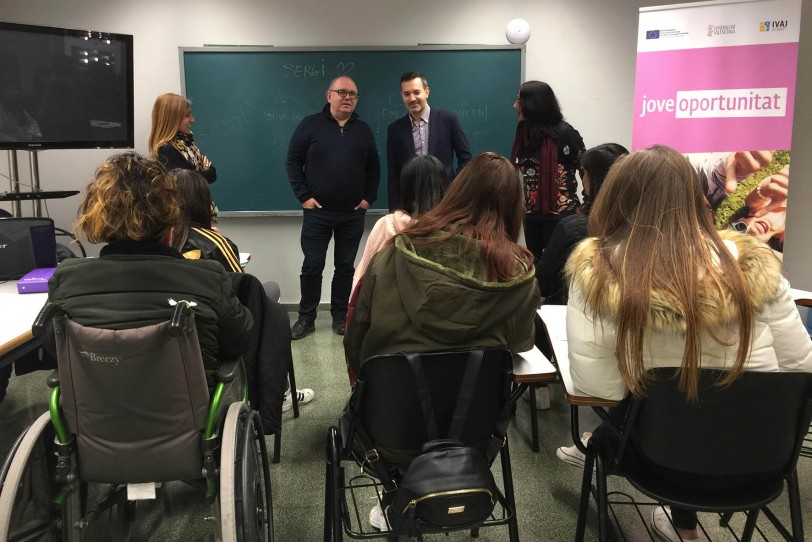 Tavernes inicia el programa Jove Oportunitat para jóvenes sin titulación