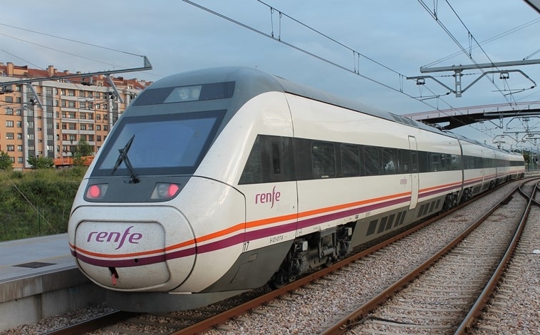 Renfe programa trenes especiales para las Mascletaes en la línea C-1