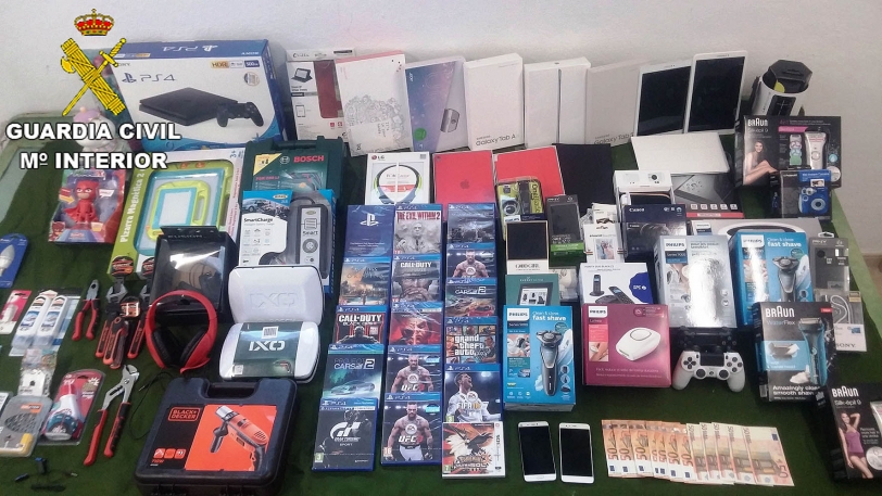 Robaban en tiendas de Gandia para vender por internet como segunda mano