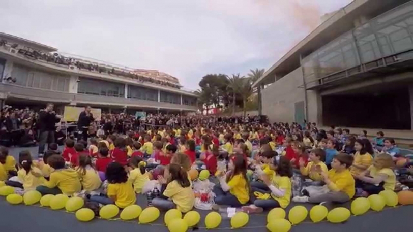 Casi 2.000 escolares protagonizan hoy una mascletà ecológica en Oliva