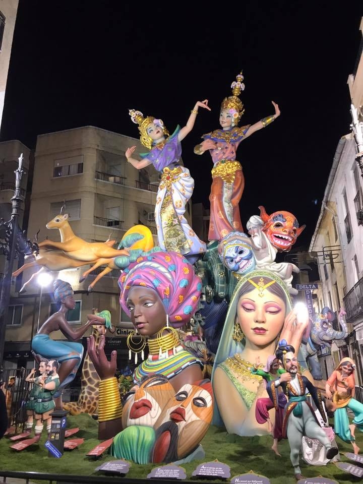 La Vila Nova hace doblete y gana en las Fallas de Gandia