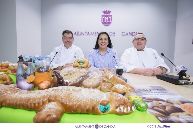Gandia acoge en pleno paseo la VI Muestra de Mones y Panous