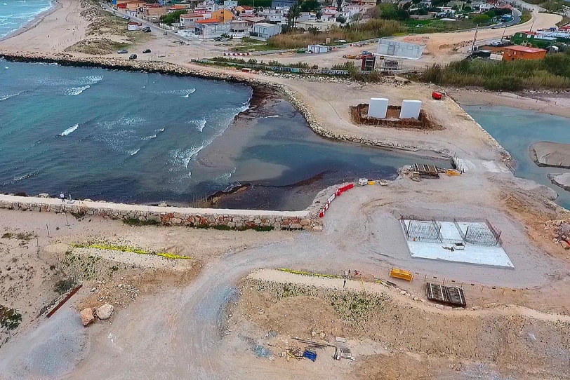 A vista de dron: El puente de la N-337 en el Acceso Sur al Puerto de Gandia