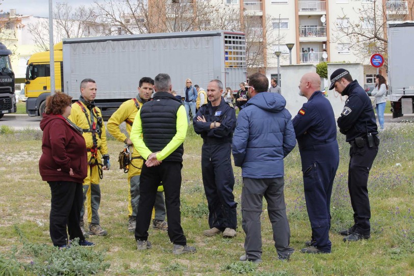 El Grupo de Rescate de los Bomberos analiza la zona del Mondúver en Xeraco