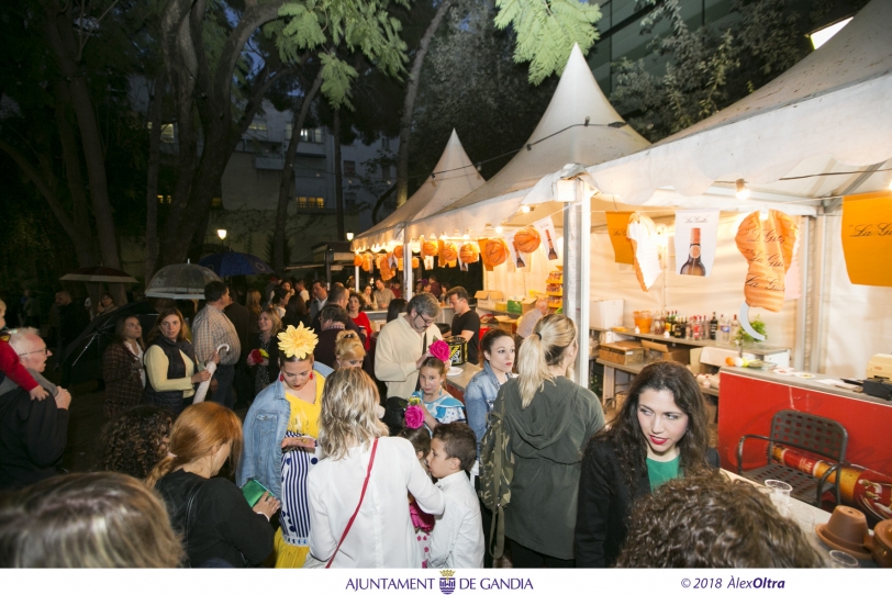 La Casa de Andalucía y el Gobierno valoran positivamente la Feria de Abril