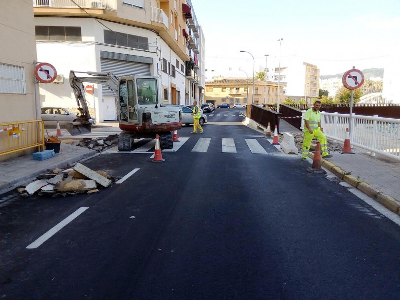 Gandia invierte 18.000 euros en eliminar barreras arquitectónicas en calles