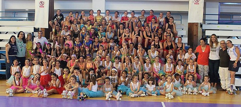 El Gandia Hockey Club de Patinaje Artístico celebra el V Festival de Verano