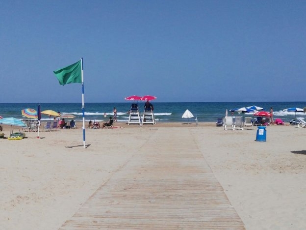 Fallece un hombre por un infarto en la Playa de Gandia
