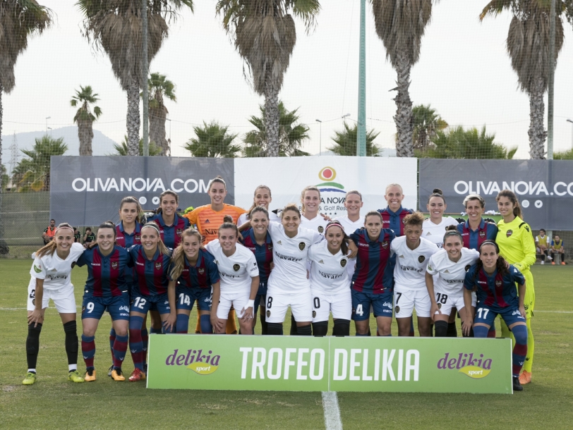 Las chicas del Levante UD se imponen al València CF en el Trofeo Delikia