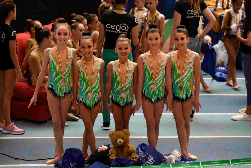 El Club Gimnasia Rítmica Vida Gandia consigue el bronce en el Trofeo Atzar