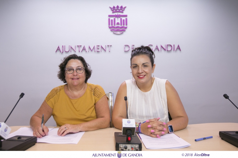 El Bus de la Llengua llega a Gandia durante estos días de la Fira i Festes