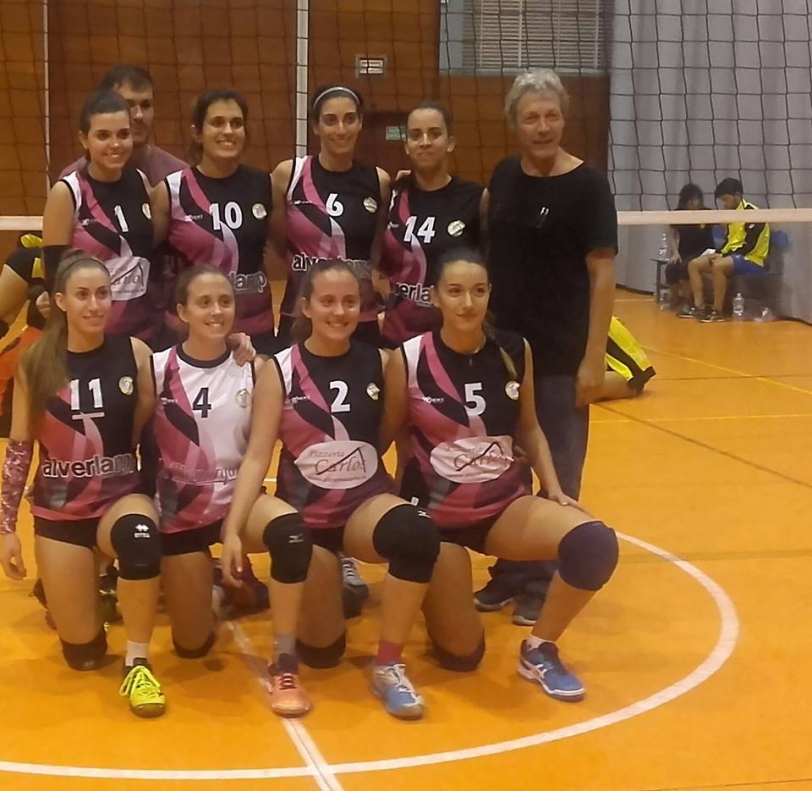 El Sénior Alverlamp del Club Voley Gandia lucha fuerte en Paterna