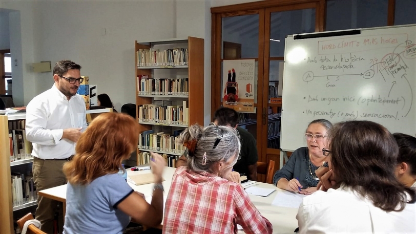 La Biblioteca de Potríes celebra hoy lunes, a las 7 el Día de las Escritoras