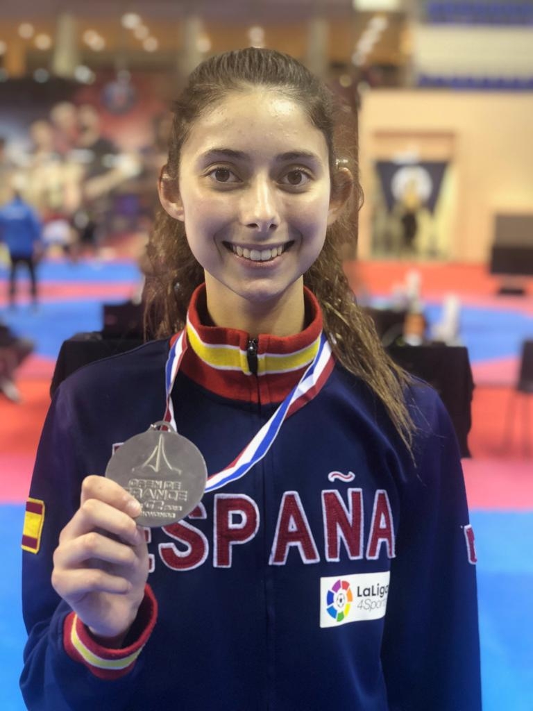 Blanca Palmer, medalla de plata en el Open de Paris de taekwondo