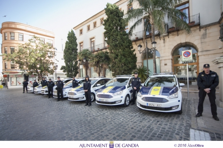 La Policía sorprende a un gandiense robando en unos apartamentos de la playa