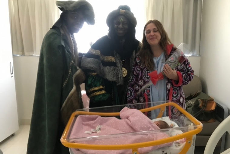 Los Reyes Magos visitaron a los niños hospitalizados en Gandia