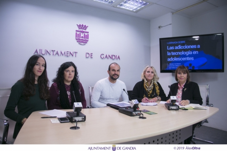 Gandia presenta una jornada de prevención de adicciones tecnológicas