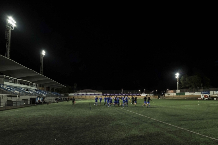 Gandia sustituye los focos de las torres del G. Olagüe por iluminación Led