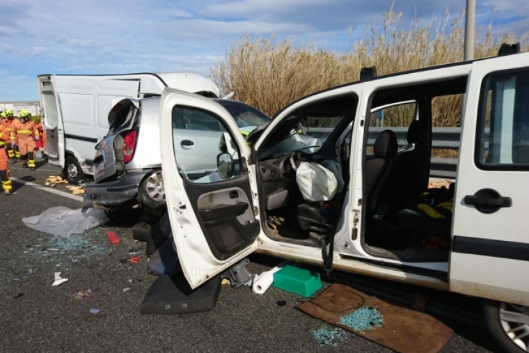 Un choque frontal en Xeresa se salda con seis heridos en la N-332