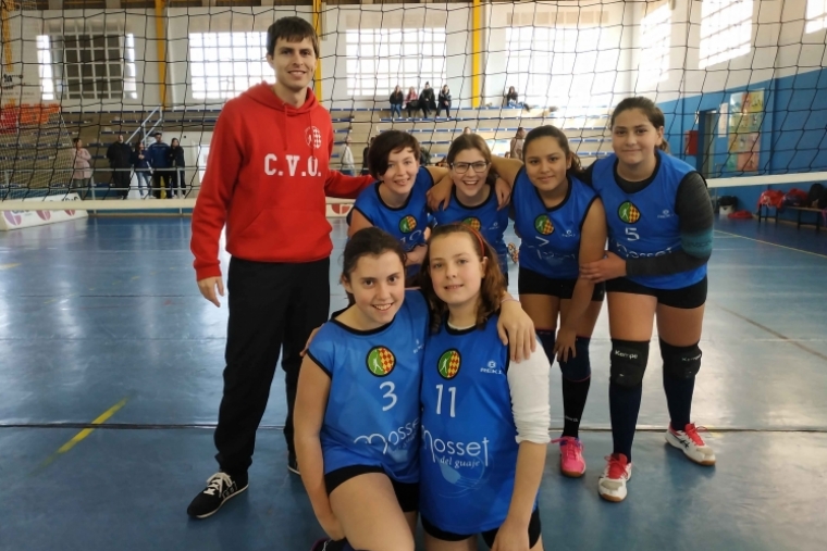 Derrota luchada del infantil Club Volei Oliva Blanc