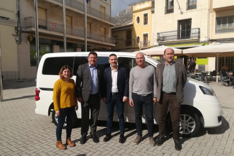 Tavernes amplía el parque automovilístico de la brigada de servicios locales