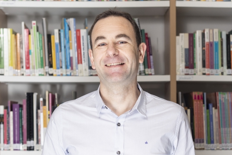 El gandiense Borja Fuster, miembro de la junta del colegio de Bibliotecarios
