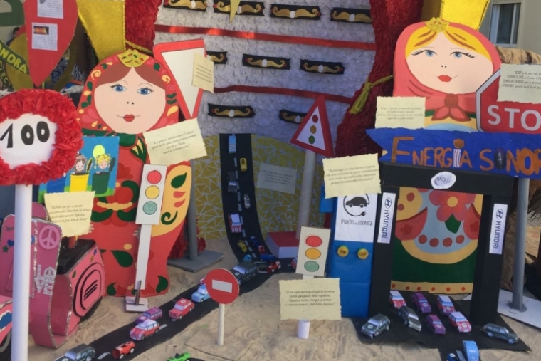 Carmelitas gana el primer premio de fallas escolares de Moll Autos