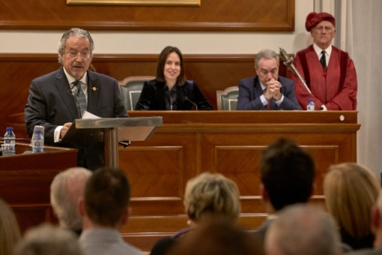 Gandia rinde homenaje a Pasqual Molina