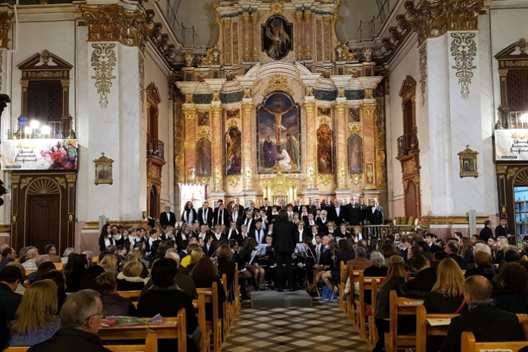 III Concierto de Cuaresma de Música Sacra de la Hermandad de la Cruz