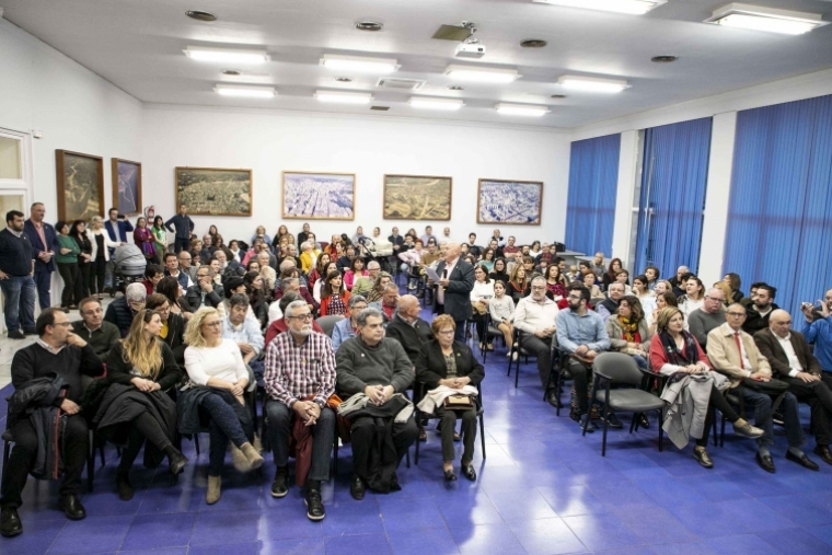 Peris llena fomento en la presentación de su lista a la alcaldía de Gandia