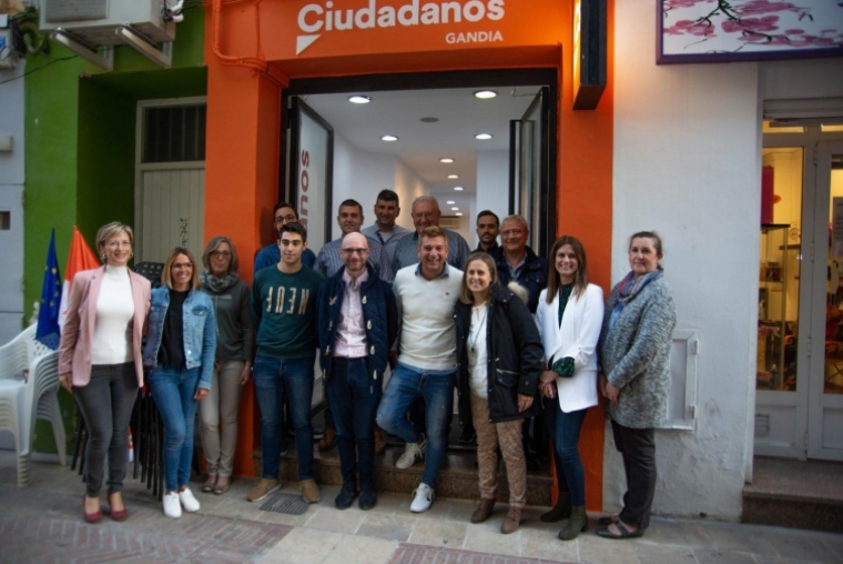 Ciudadanos Gandia inaugura su sede electoral en la calle Vicaris